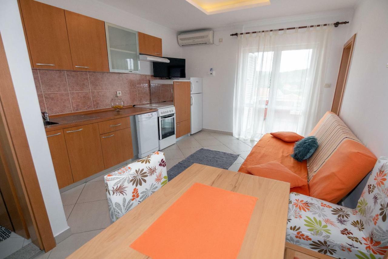 Apartmani Ivan 로파르 외부 사진
