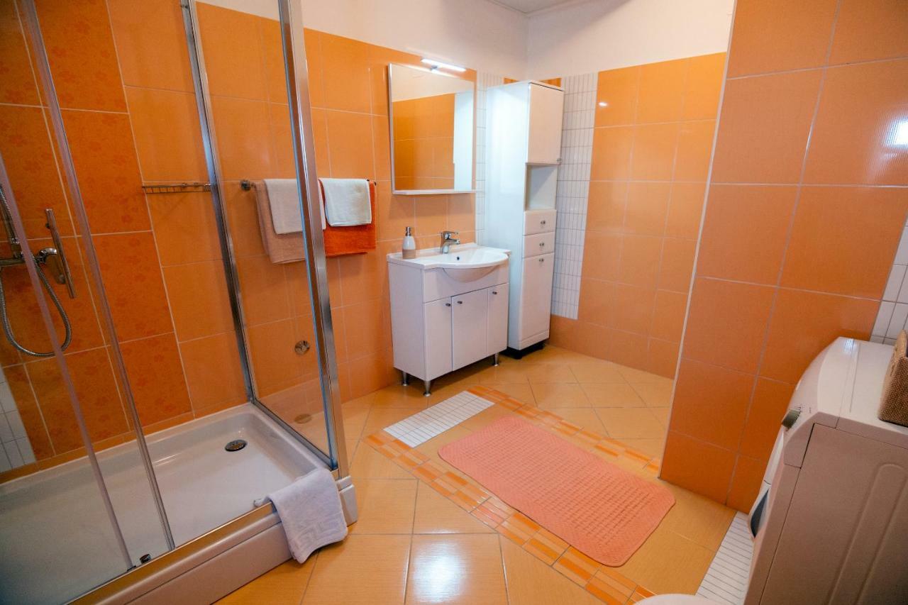 Apartmani Ivan 로파르 외부 사진